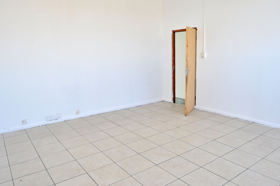 To Let commercial Property for Rent in Maitland Western Cape